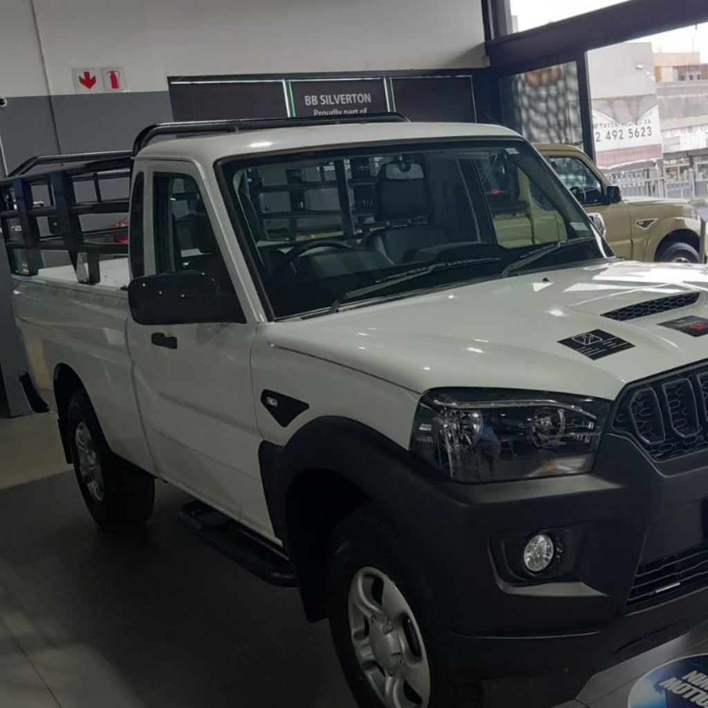 Mahindra Pik Up Cattle Rail